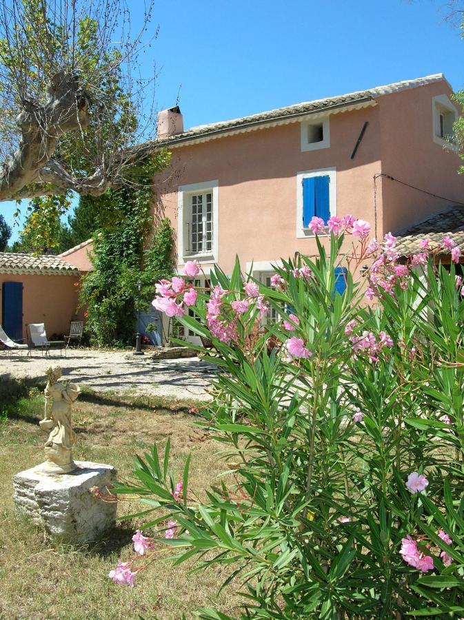 Le Mas De La Cigale Bleue, Caumont Sur Durance 外观 照片